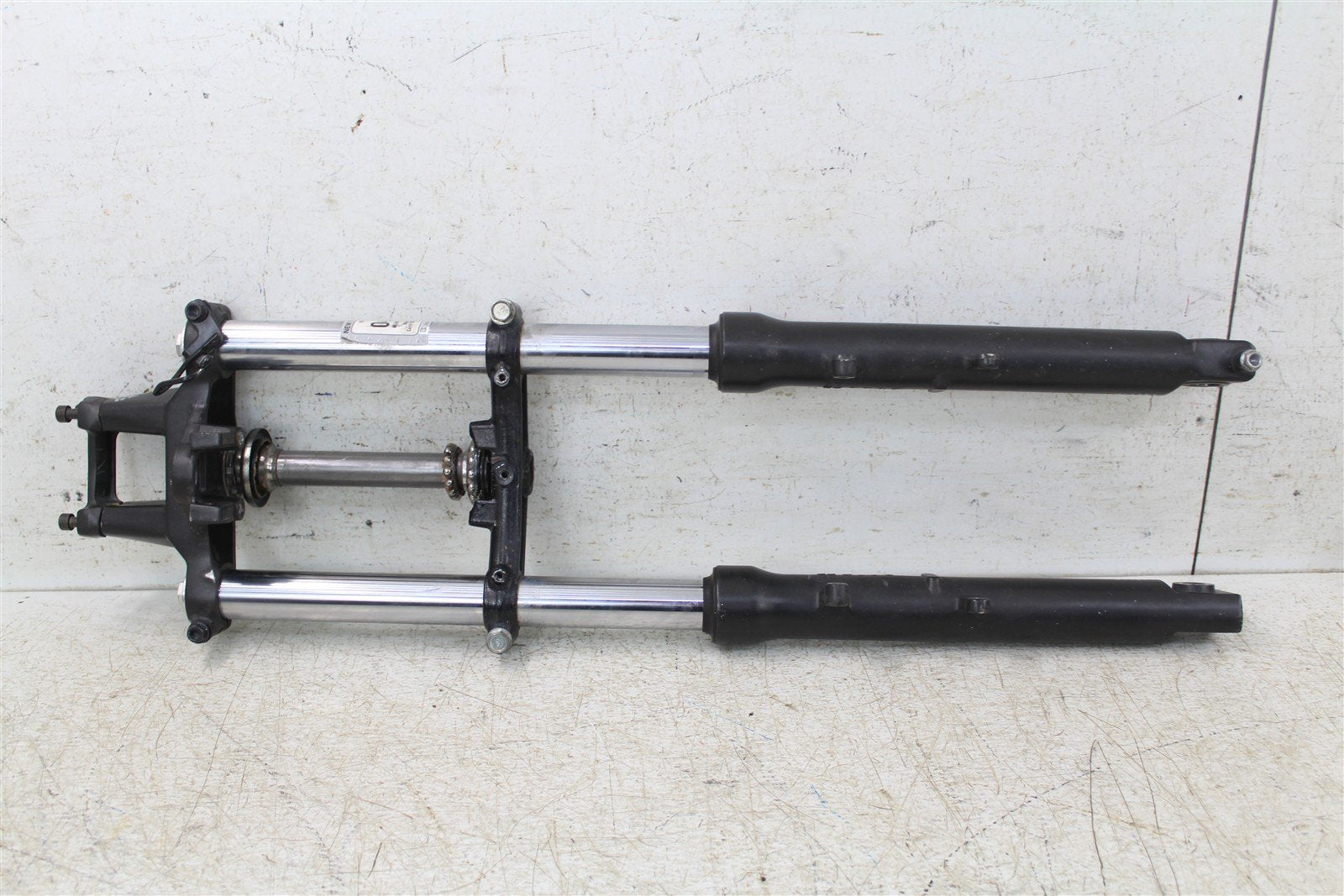 2018 Honda CB 300F Fork Tubes Front Suspension Triple Clamps 15075