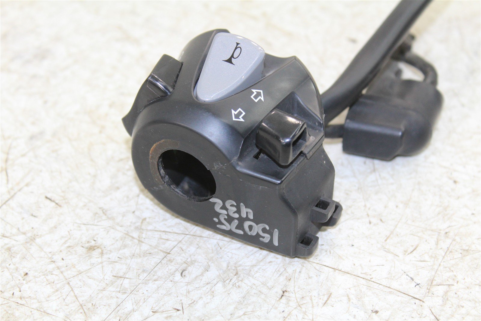 2018 Honda CB 300F Headlight Directional Light Switch 15075