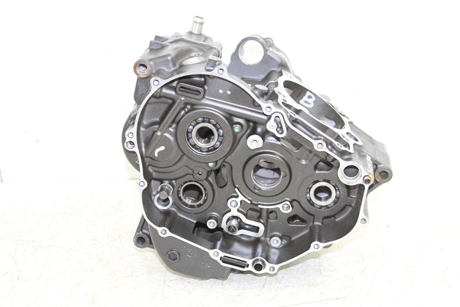 2018 Honda CB 300F Engine Cases Crankcase Motor Left Right 15075