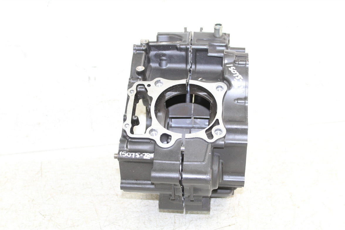 2018 Honda CB 300F Engine Cases Crankcase Motor Left Right 15075