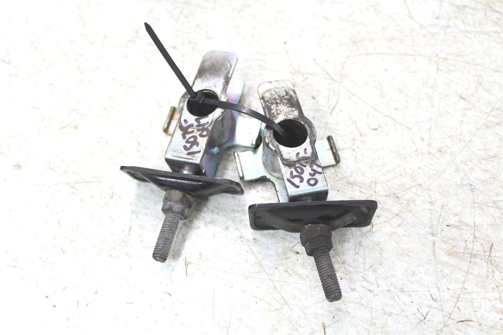 2018 Honda CB 300F Rear Swing Arm Axle Chain Adjusters 15075