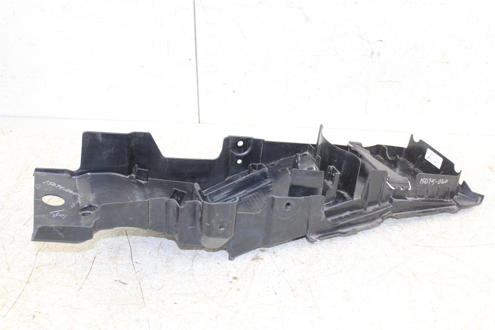 2018 Honda CB 300F Battery Tray Holder Box 15075