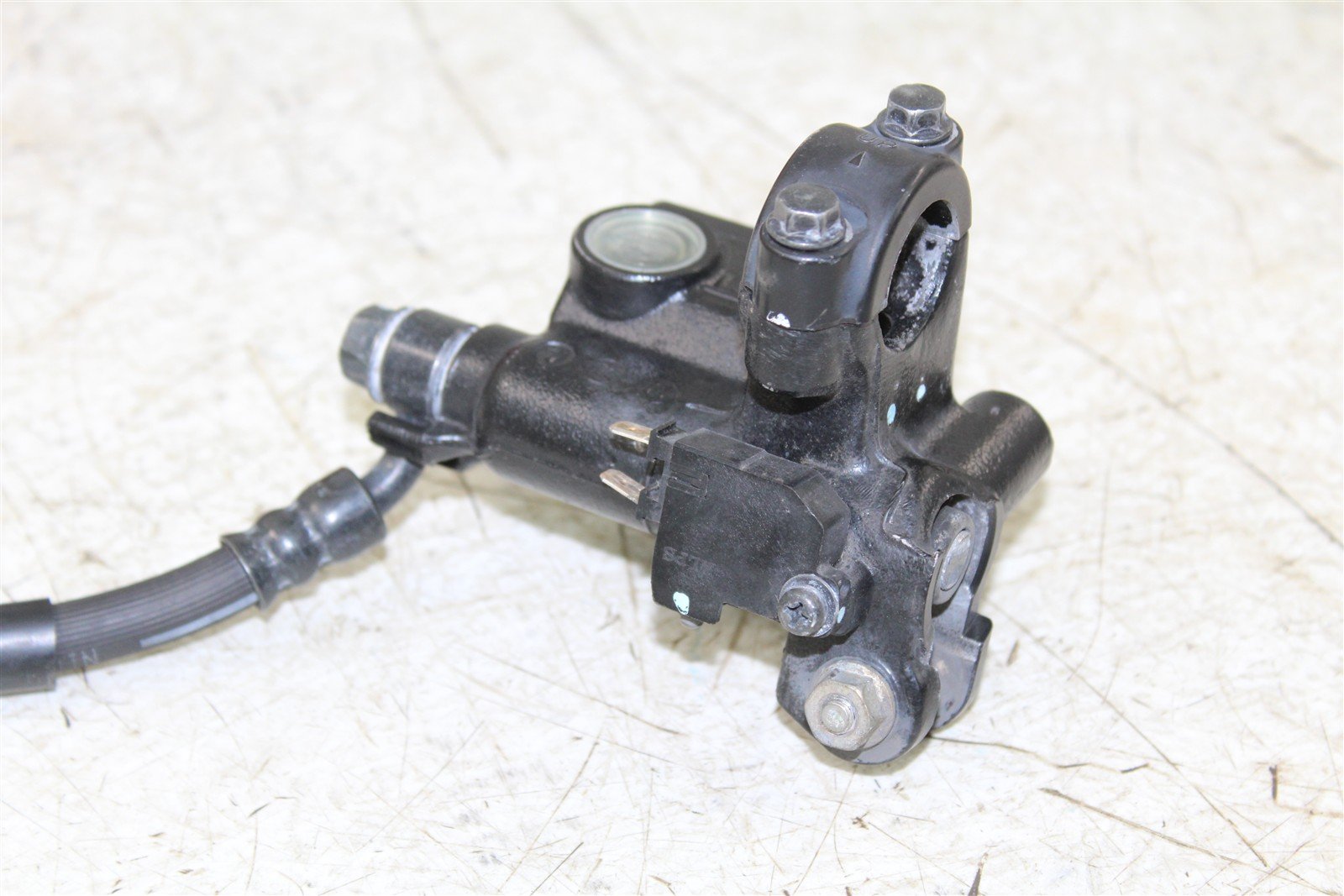 2018 Honda CB 300F Front Brake Caliper Hose Master Cylinder 15075