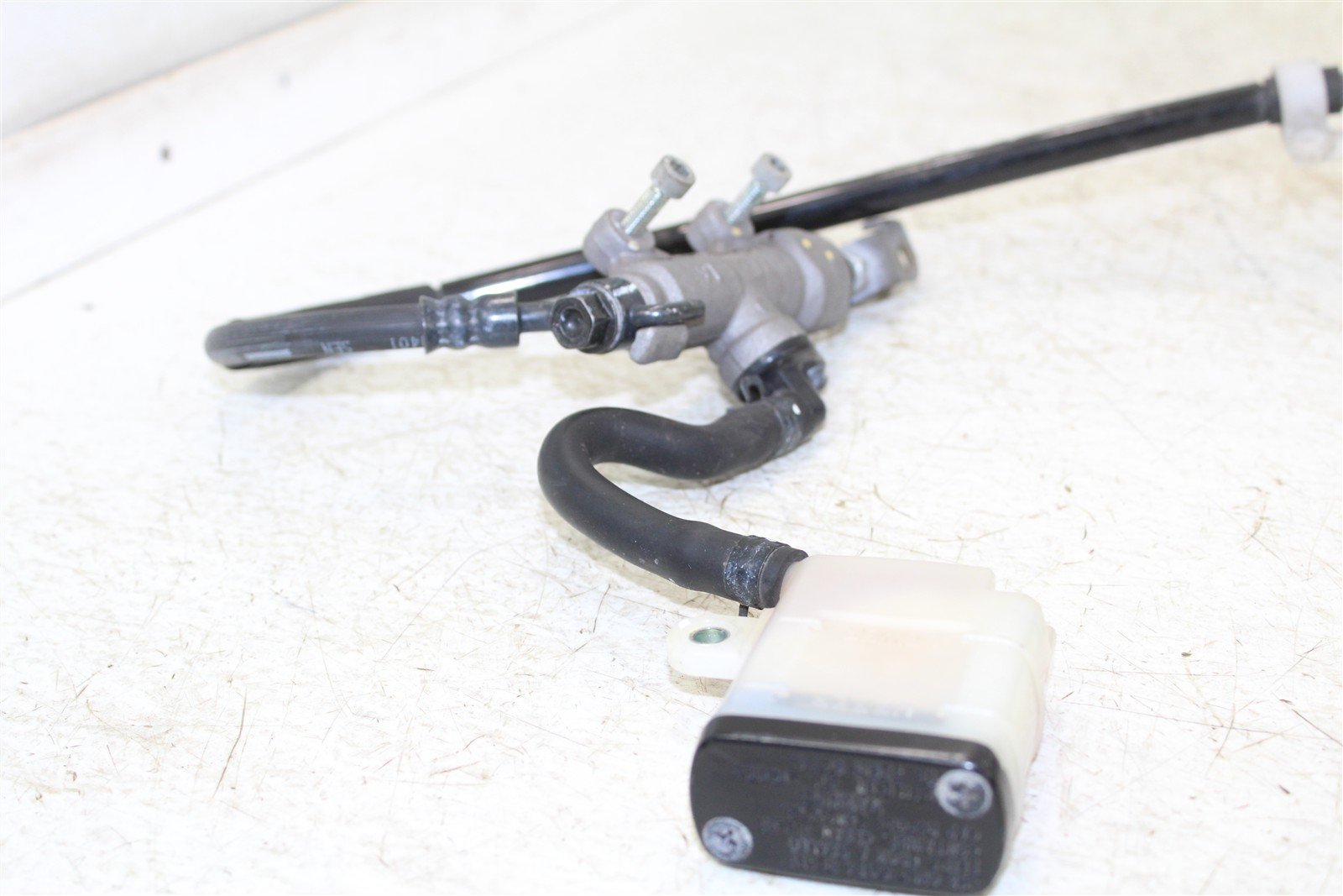 2018 Honda CB 300F Rear Brake Caliper Hose Master Cylinder 15075