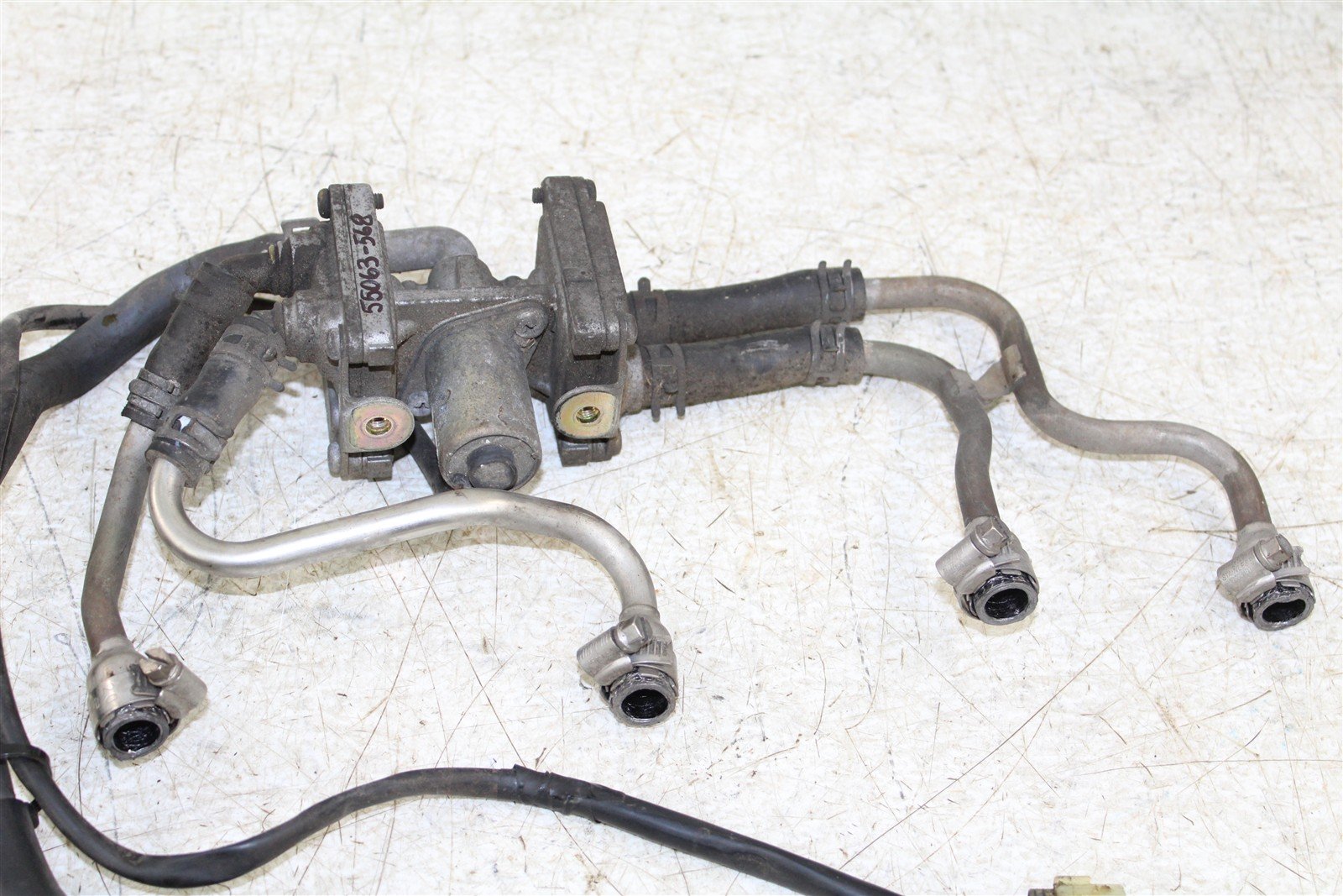 2002 Yamaha R1 Air Induction System Assembly w/ Hoses 55063