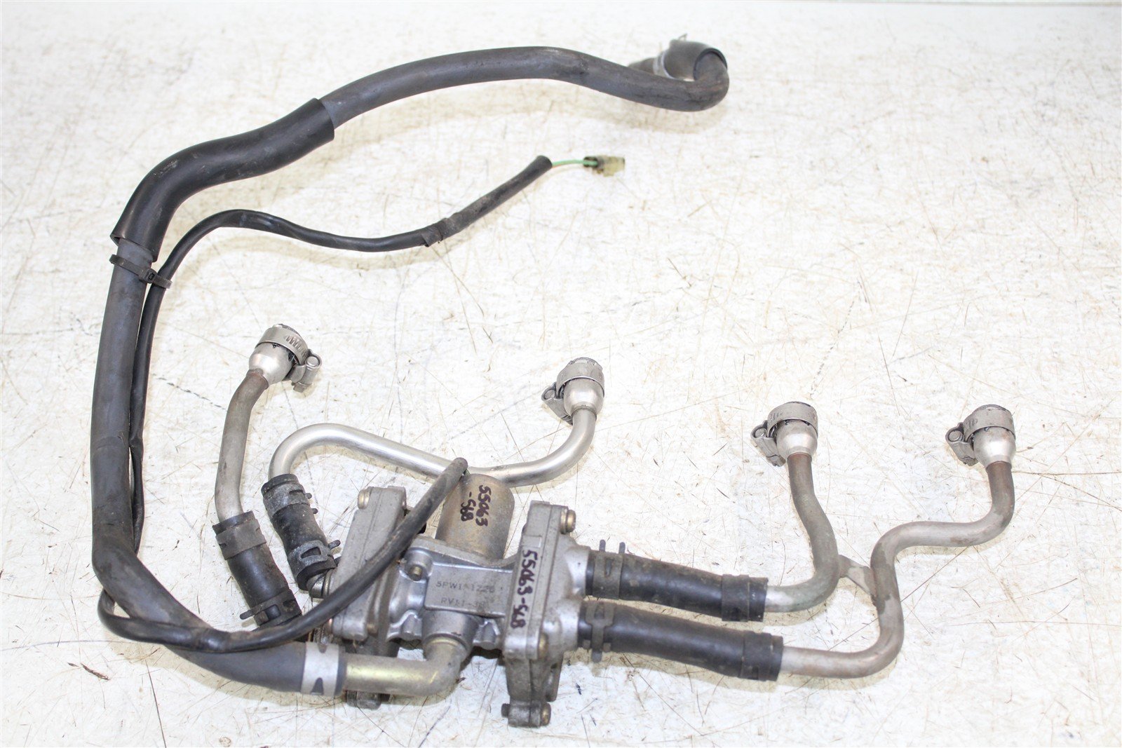2002 Yamaha R1 Air Induction System Assembly w/ Hoses 55063