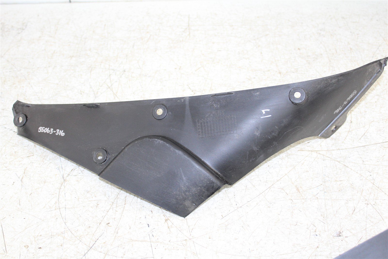 2002 Yamaha R1 Plastic Front Inner Fenders Covers 55063