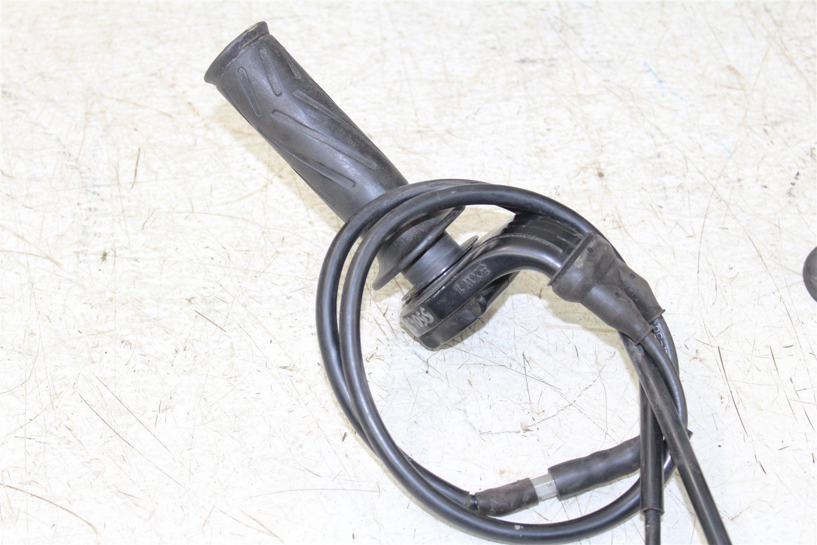 2002 Yamaha R1 Throttle Housing Tube w/ Cables 55063