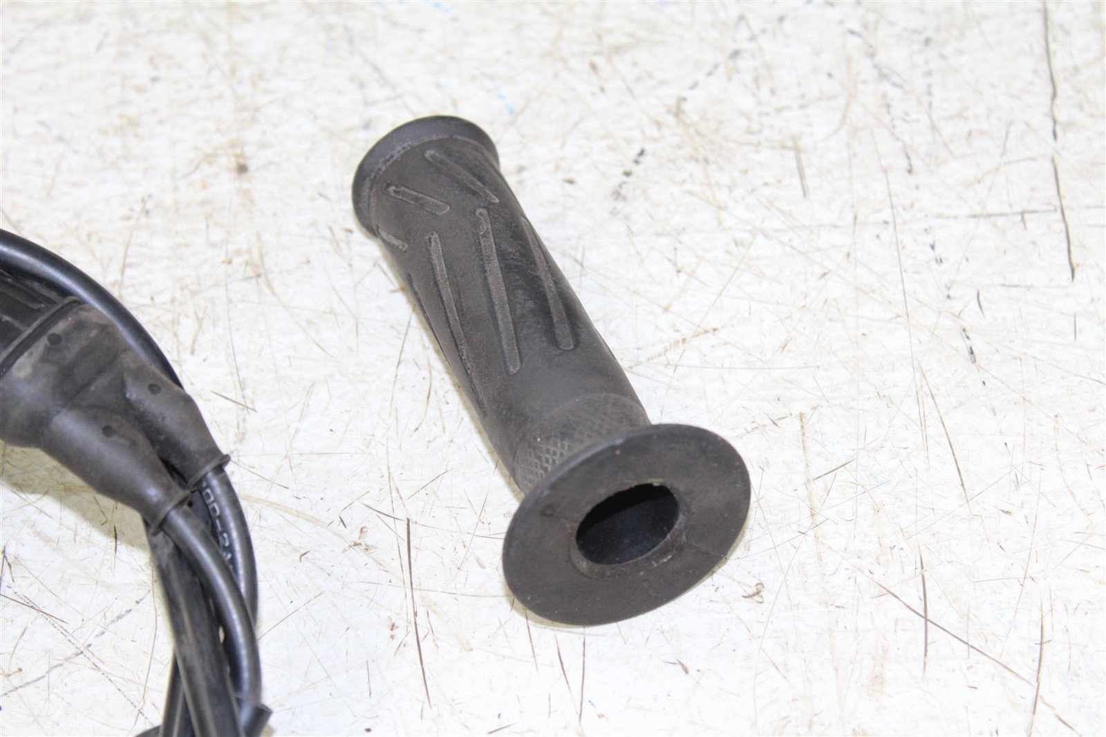 2002 Yamaha R1 Throttle Housing Tube w/ Cables 55063