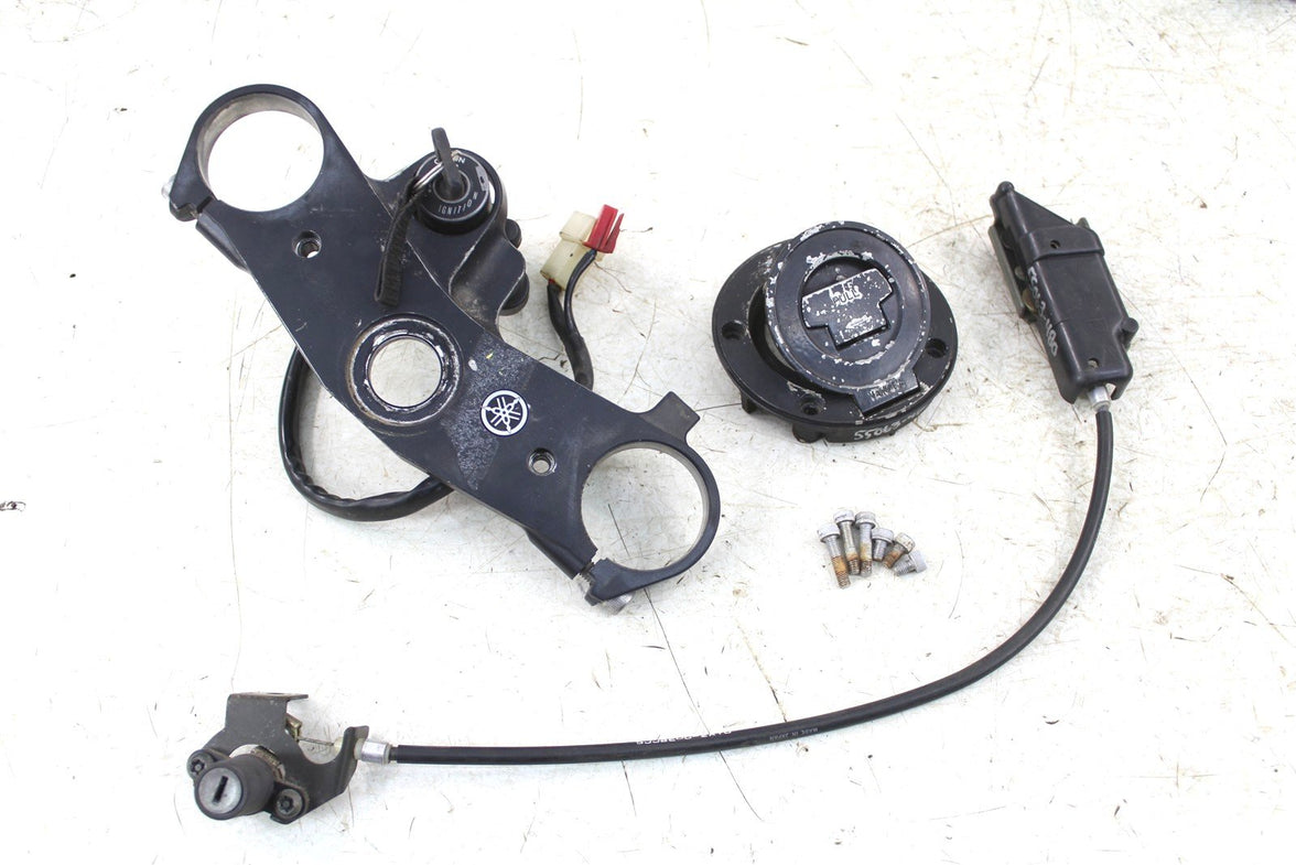 2002 Yamaha R1 Key Switch Ignition Top Triple Clamp Seat Lock Gas Cap 55063