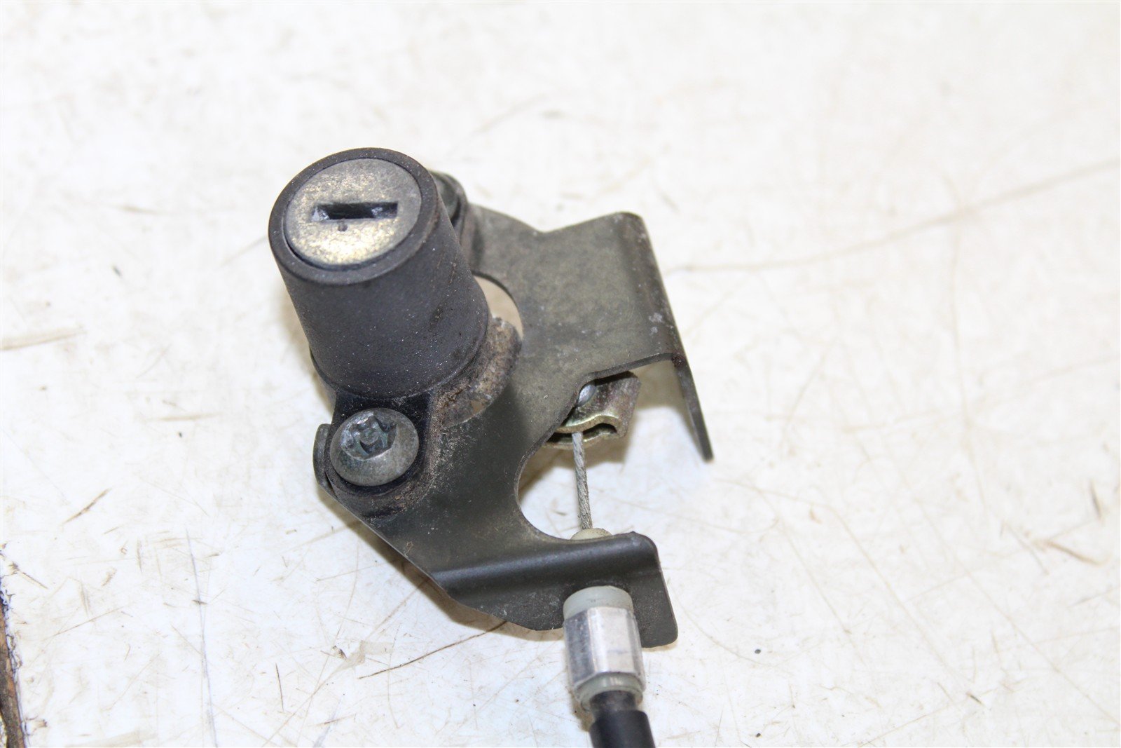 2002 Yamaha R1 Key Switch Ignition Top Triple Clamp Seat Lock Gas Cap 55063