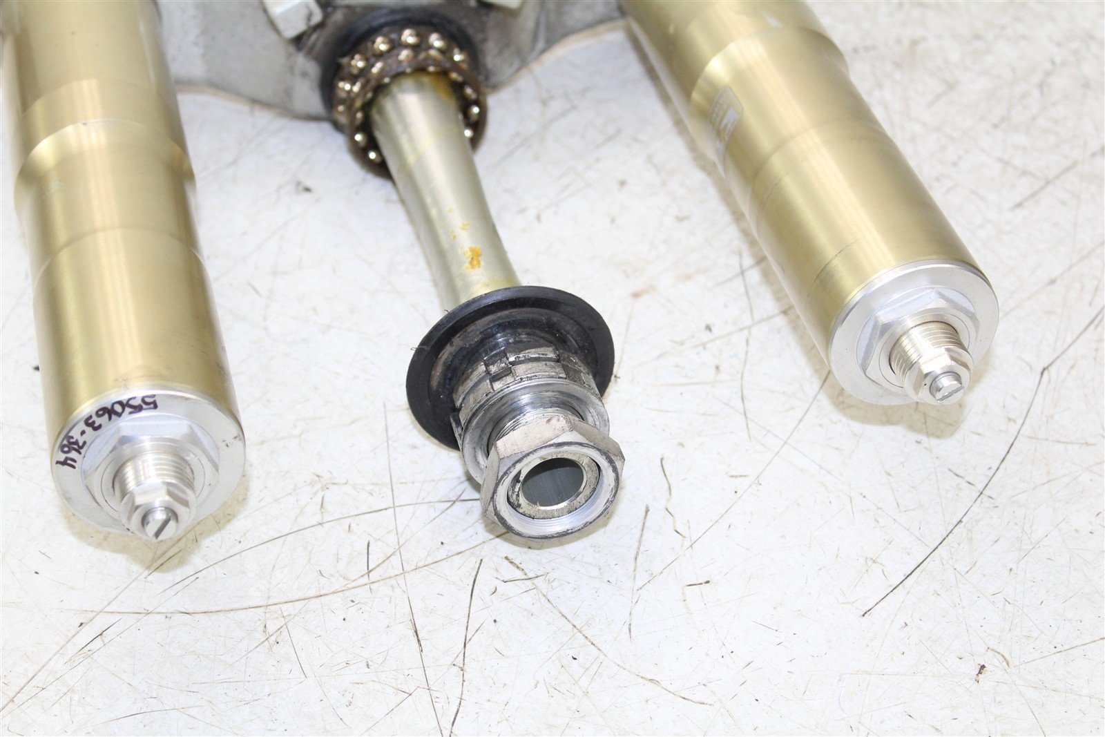 2002 Yamaha R1 Fork Tubes Front Suspension Lower Triple Clamp 55063