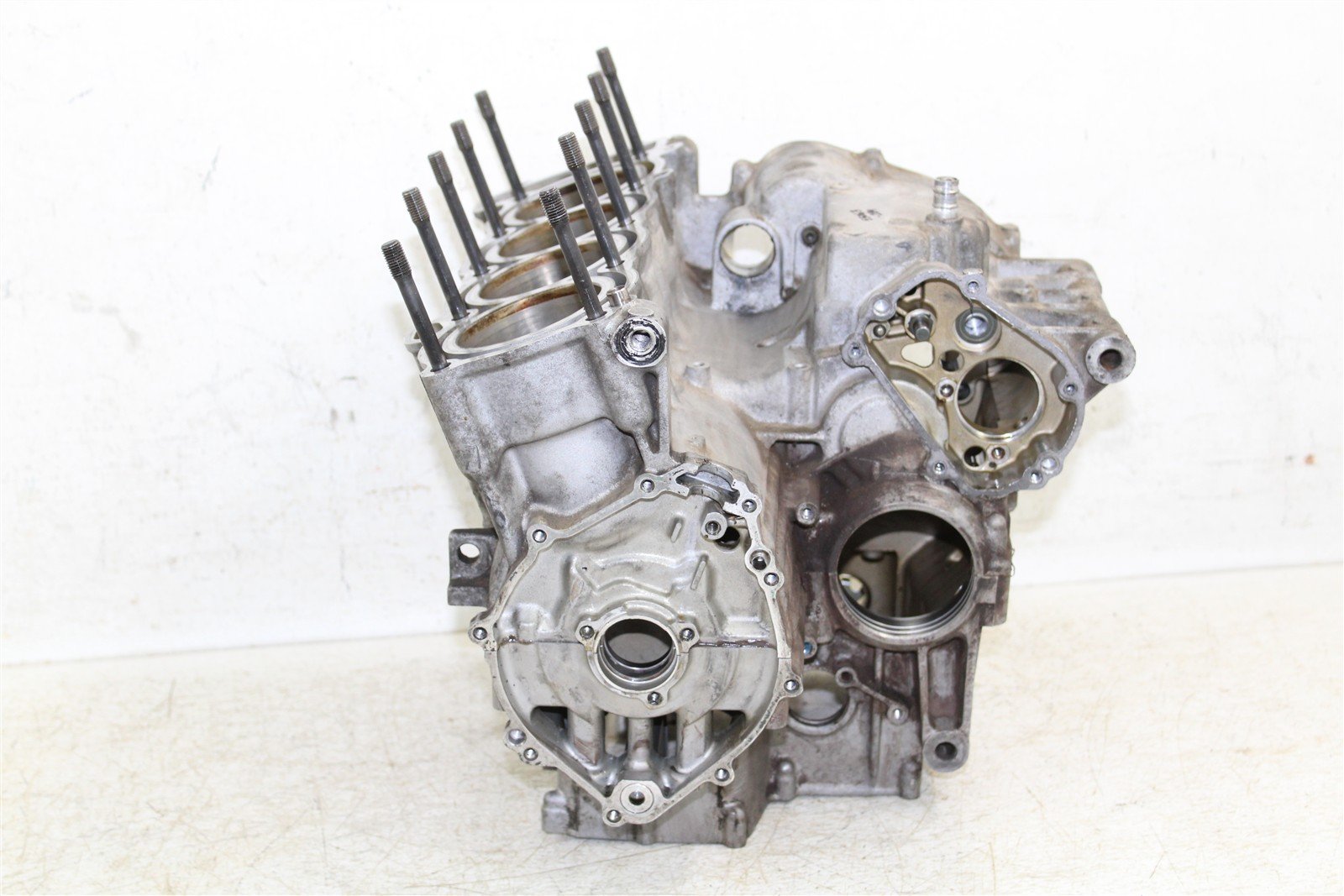 2002 Yamaha R1 Engine Cases Crankcase Motor Cylinders Block 55063