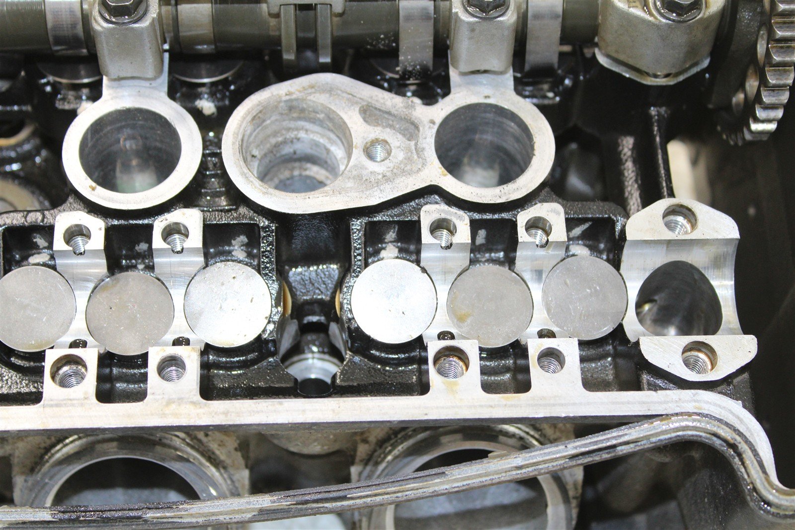 2002 Yamaha R1 Cylinder Head Valve Cover w/ Exhaust Intake Camshaft Cam 55063