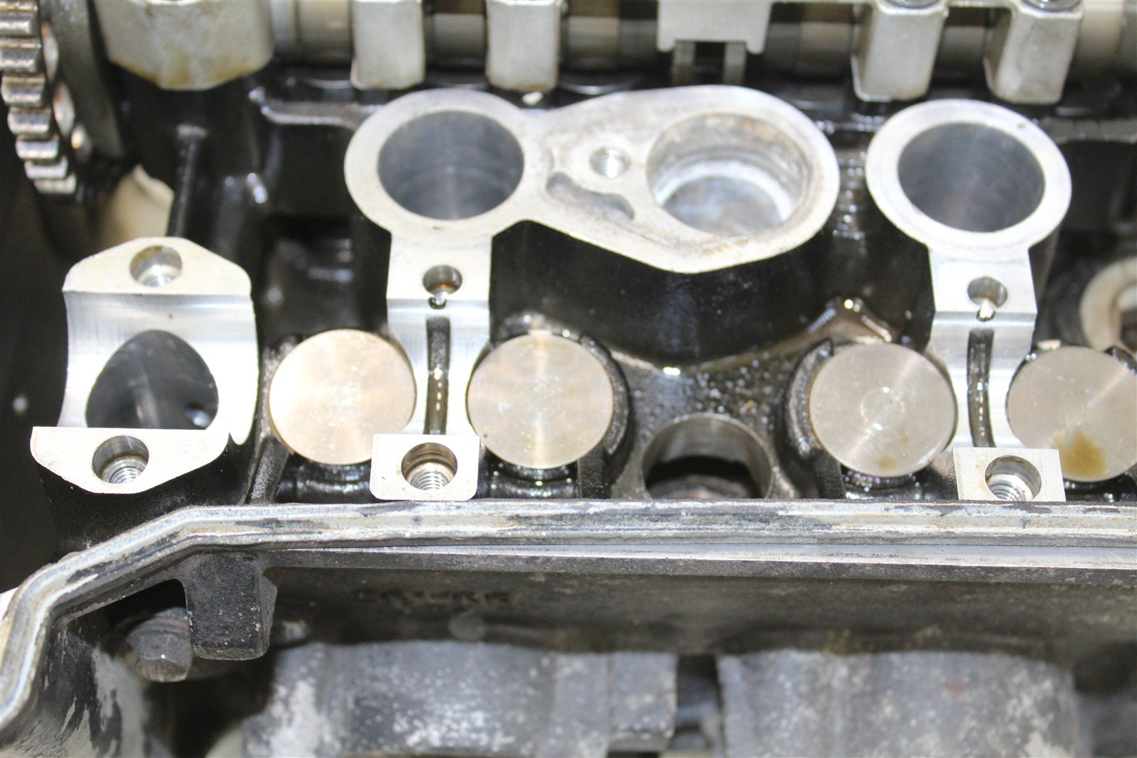 2002 Yamaha R1 Cylinder Head Valve Cover w/ Exhaust Intake Camshaft Cam 55063