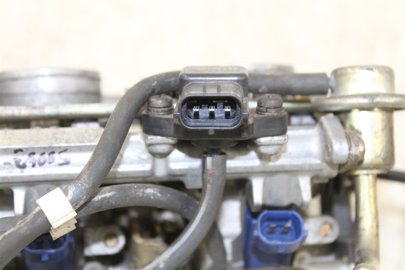 2002 Yamaha R1 Throttle Bodies Throttle Body Injectors 50063