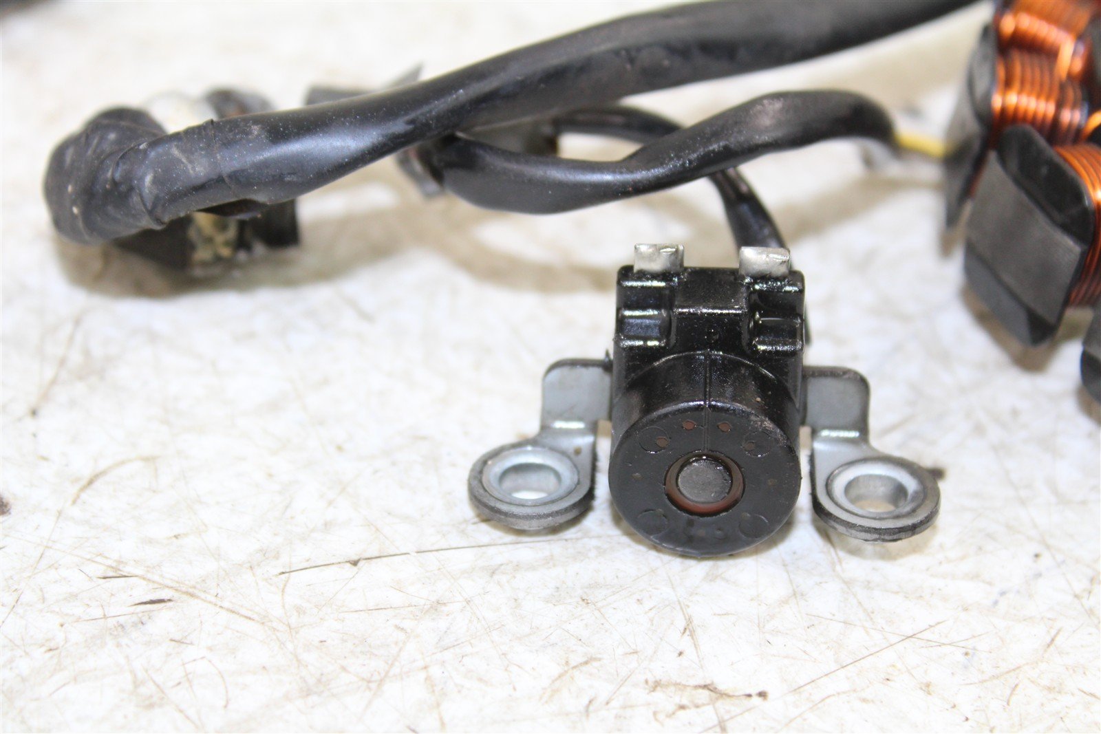 2004 Yamaha YFZ 450 Stator Magneto Generator Coil 50105