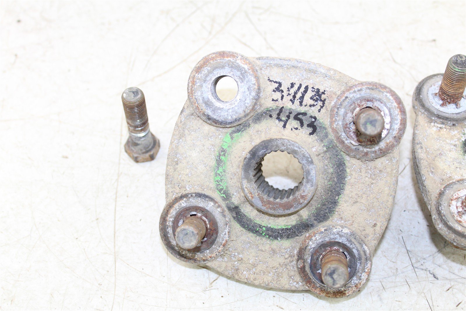 1998 Polaris Sport 400L 2x4 Rear Hubs Wheel Mounts 34139