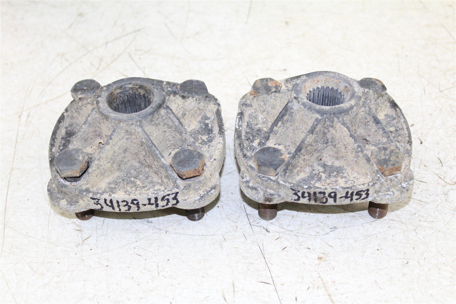 1998 Polaris Sport 400L 2x4 Rear Hubs Wheel Mounts 34139