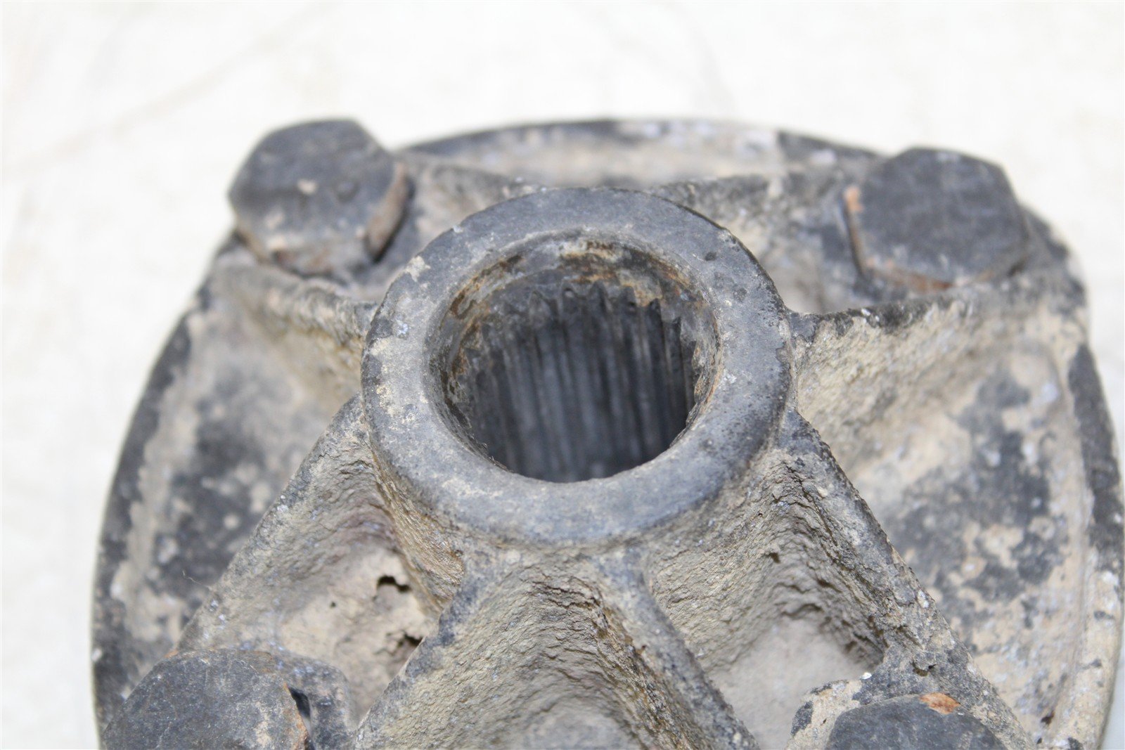 1998 Polaris Sport 400L 2x4 Rear Hubs Wheel Mounts 34139