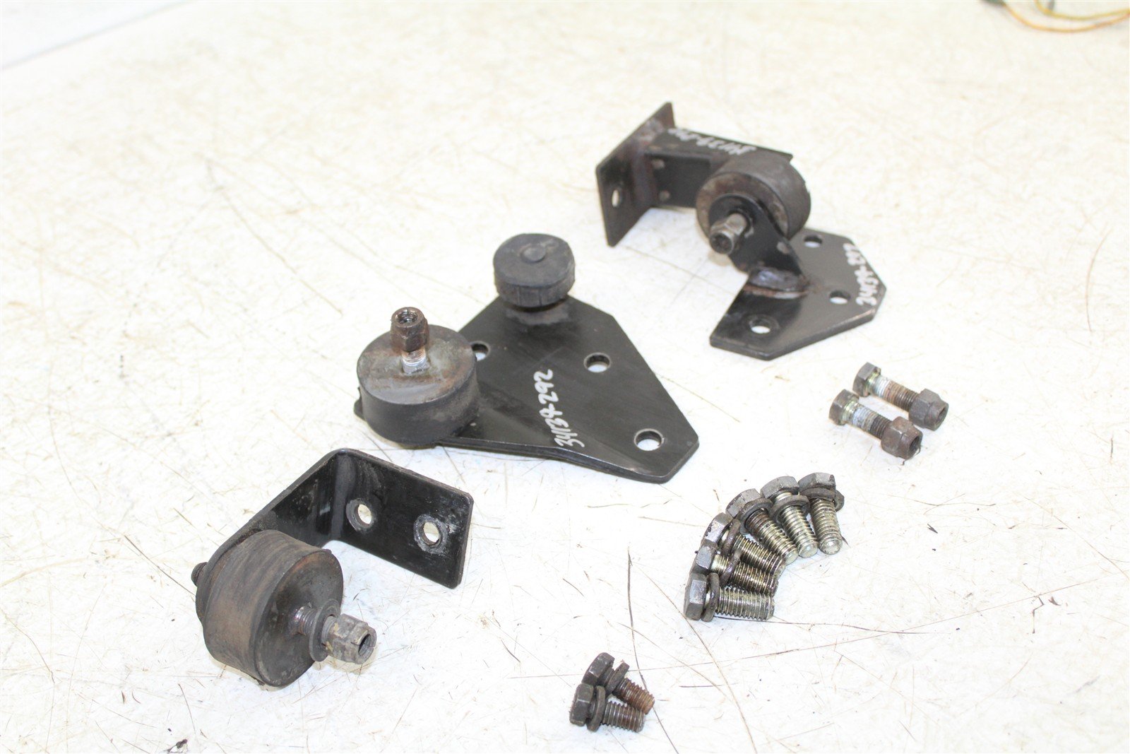 1998 Polaris Sport 400L 2x4 Engine Isolator Mounts Motor Brackets 34139