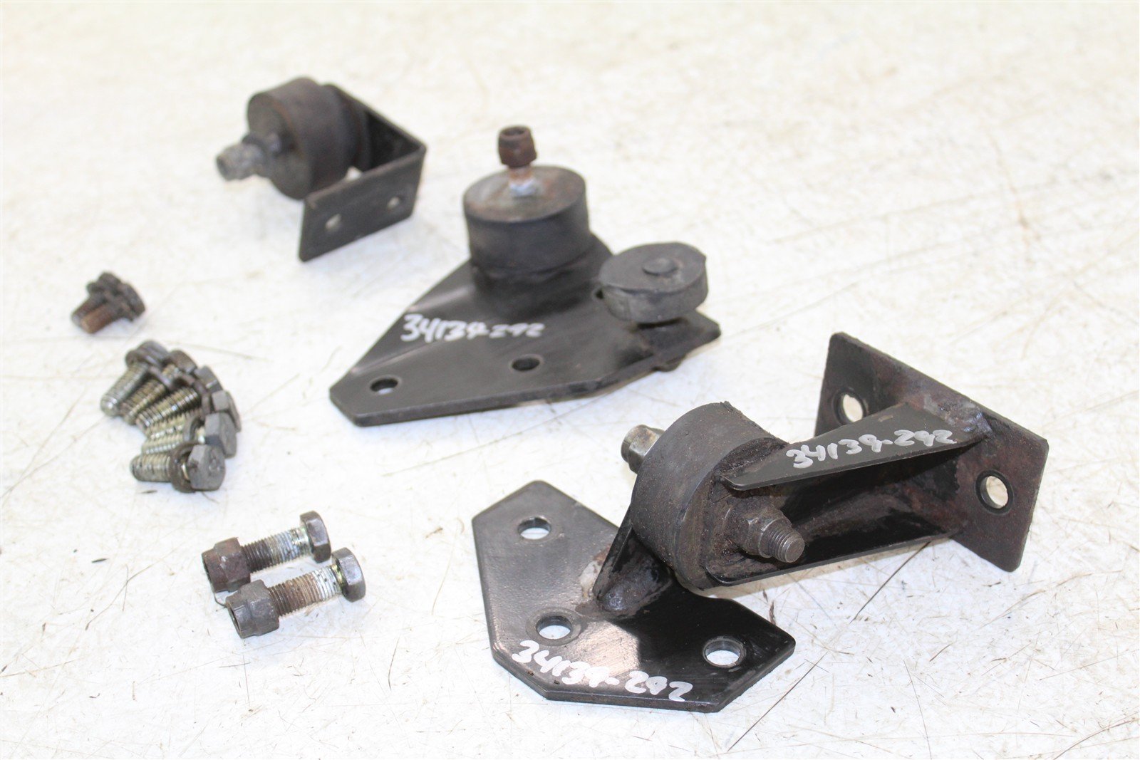 1998 Polaris Sport 400L 2x4 Engine Isolator Mounts Motor Brackets 34139