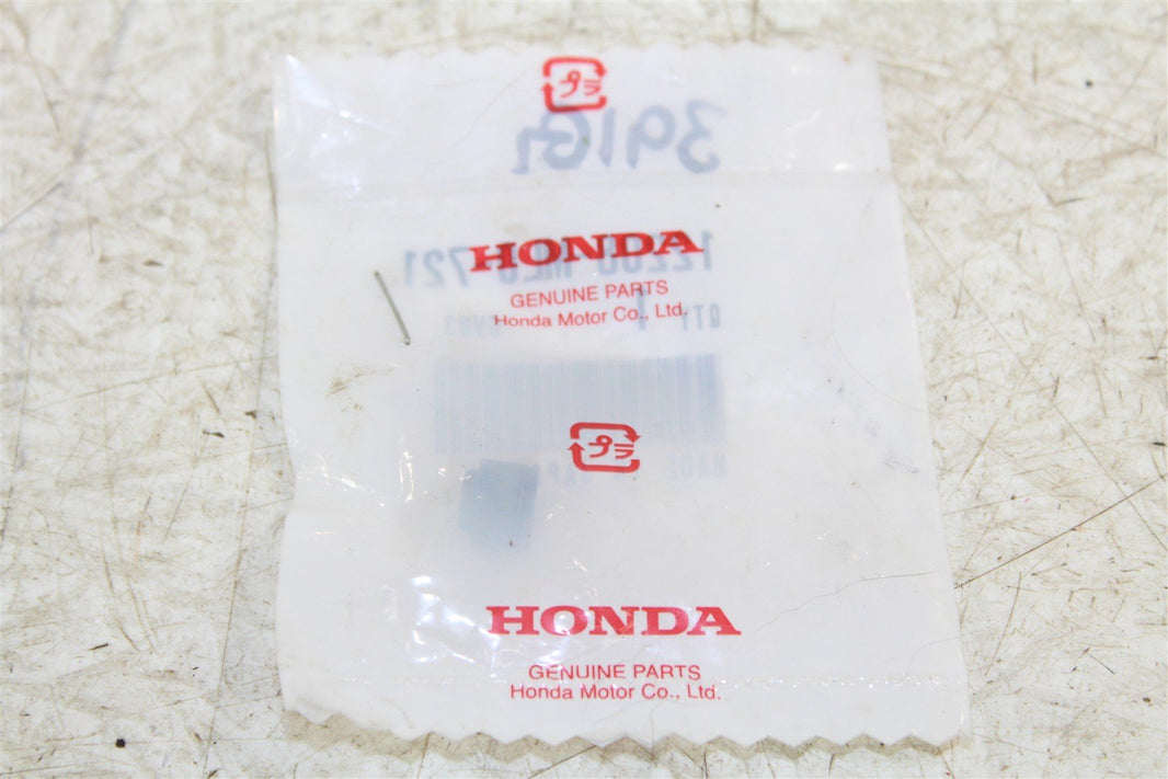 NOS NEW OEM GENUINE HONDA EXHAUST VALVE STEM SEAL 12208-ML0-721 // 391G