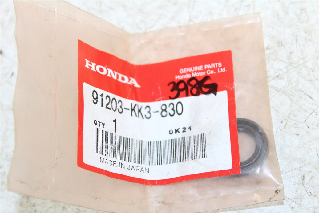 Honda Genuine Shift Shaft Seal OEM CRF CR 125 250 NEW 91203-KK3-830 // 398G