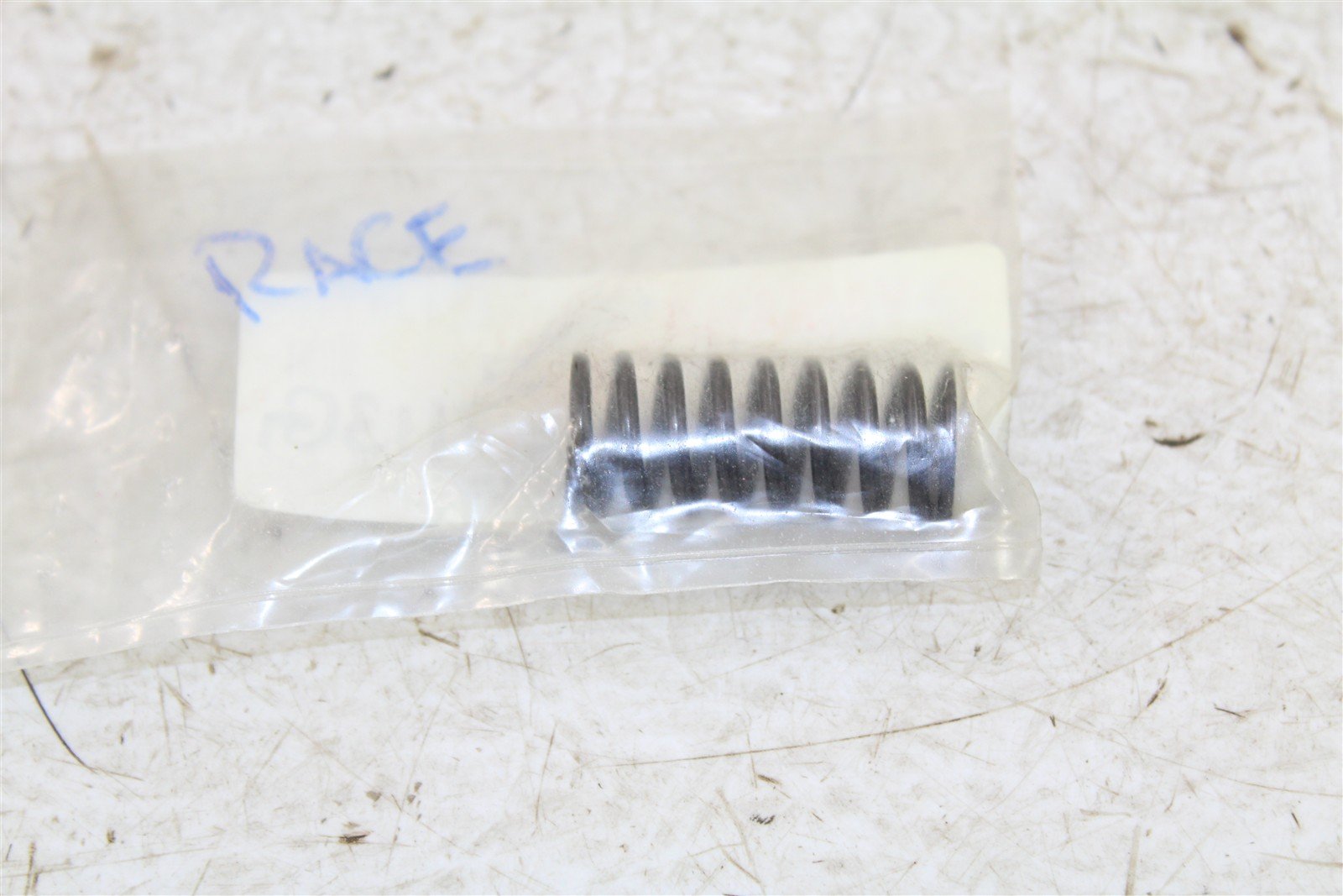 NOS Genuine Yamaha Clutch Spring NEW 90501-224J9 // 413G