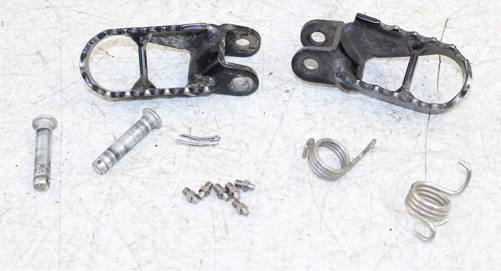 2014 Honda XR 650L Foot Pegs Rests Set Left Right 385G