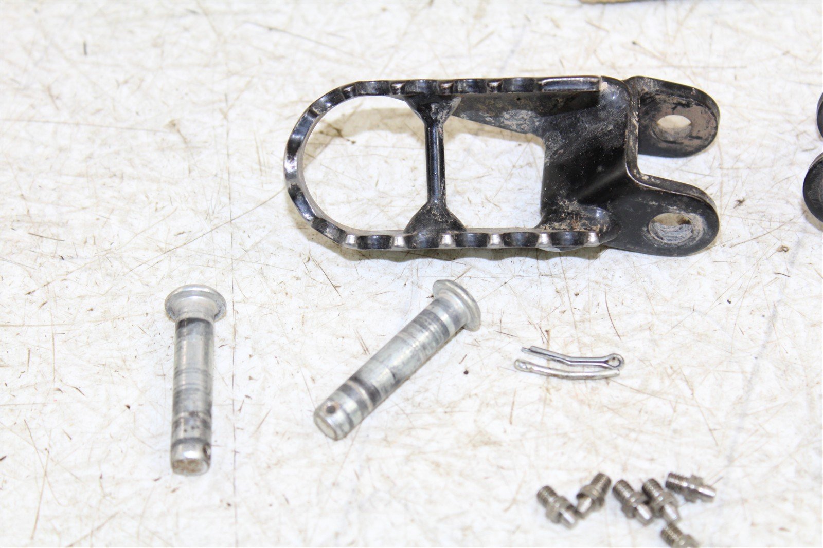 2014 Honda XR 650L Foot Pegs Rests Set Left Right 385G