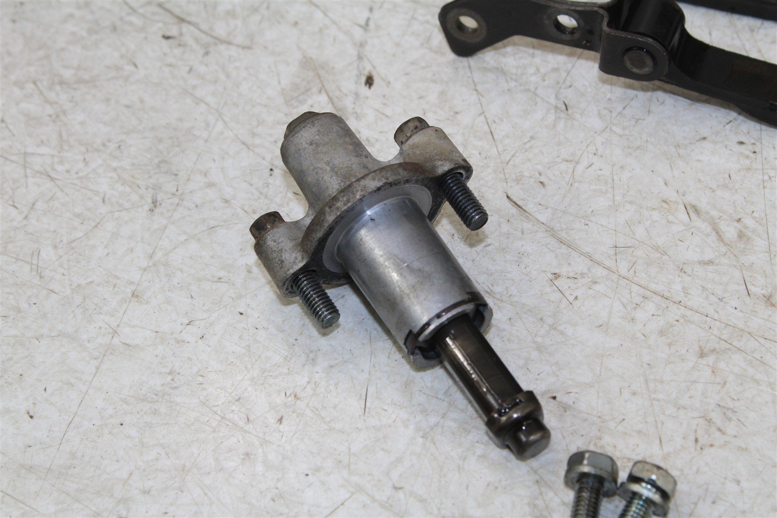 1992 Yamaha Timberwolf 250 2x4 Timing Chain Guide w/ Camshaft Tensioner 50106