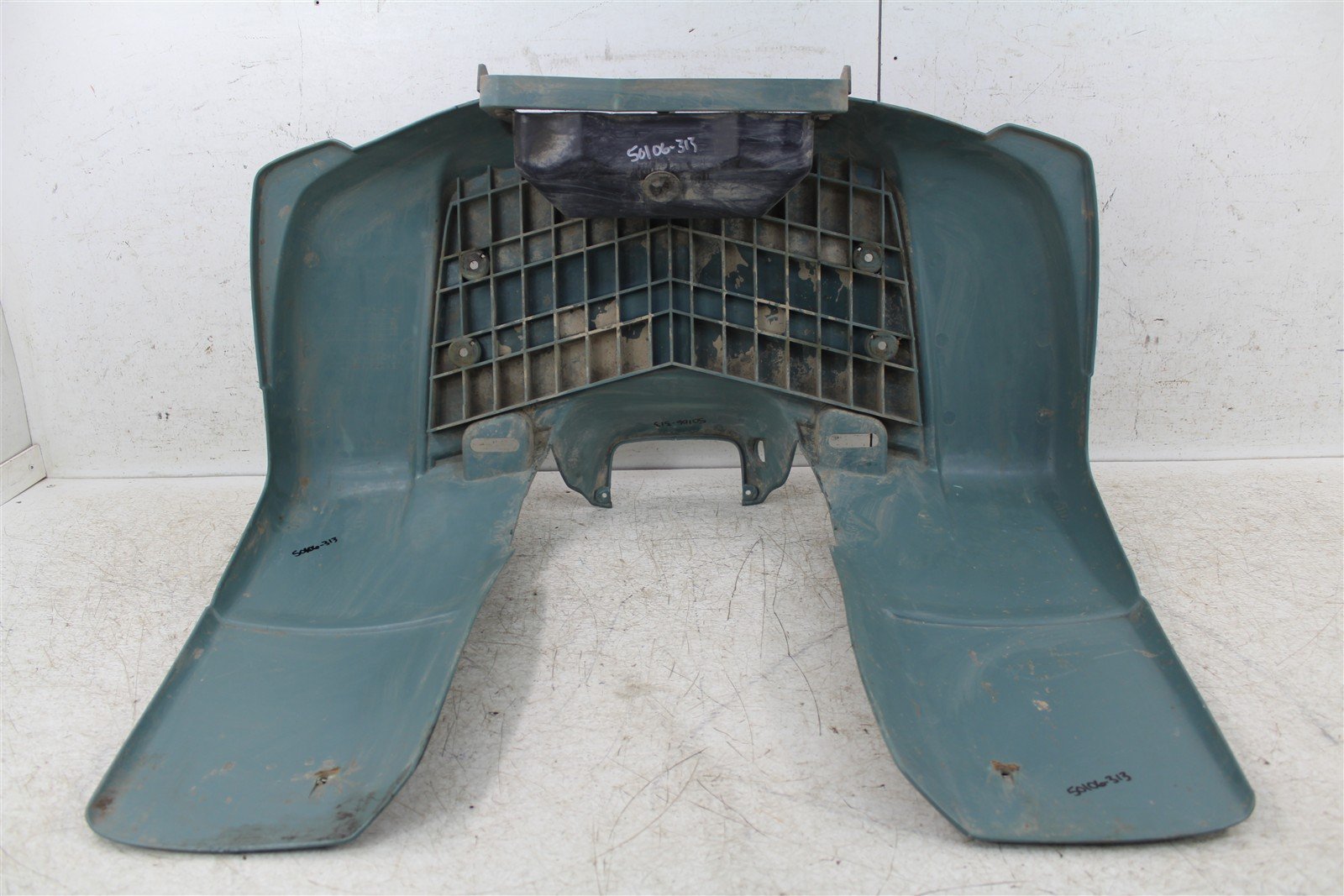 1992 Yamaha Timberwolf 250 2x4 Front Fender Plastic 50106