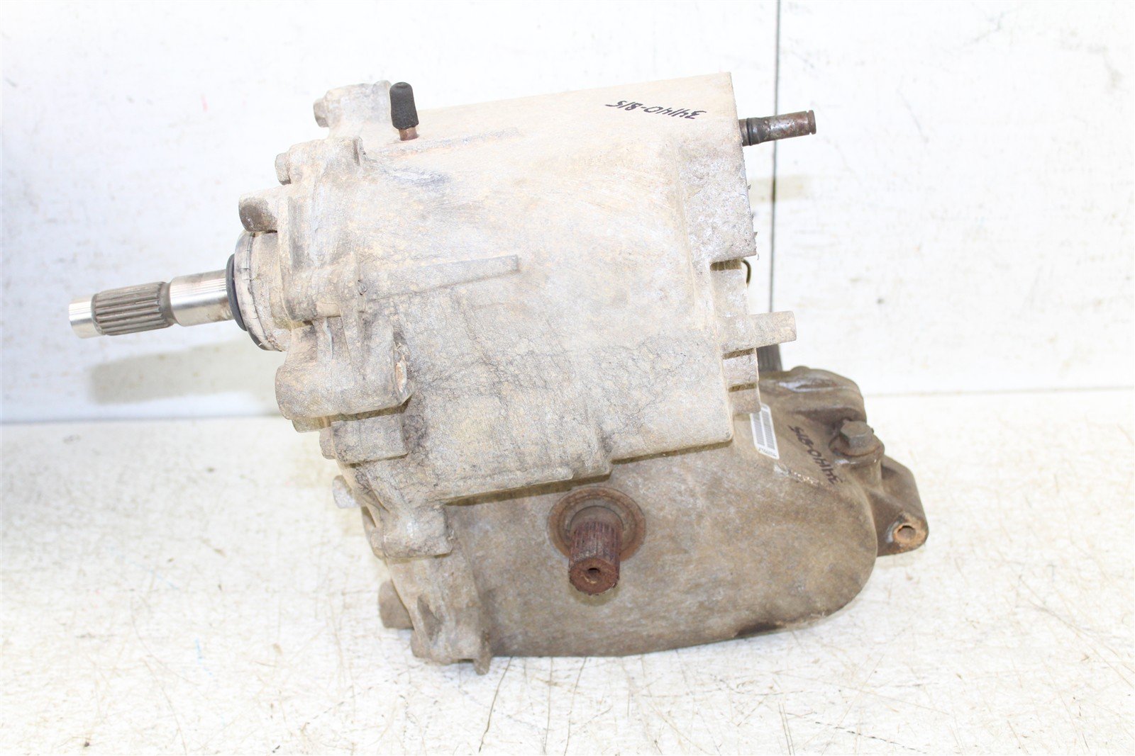 2004 Polaris Sportsman 600 4x4 Transmission Gear Box Case READ DESCRIPTION 34140