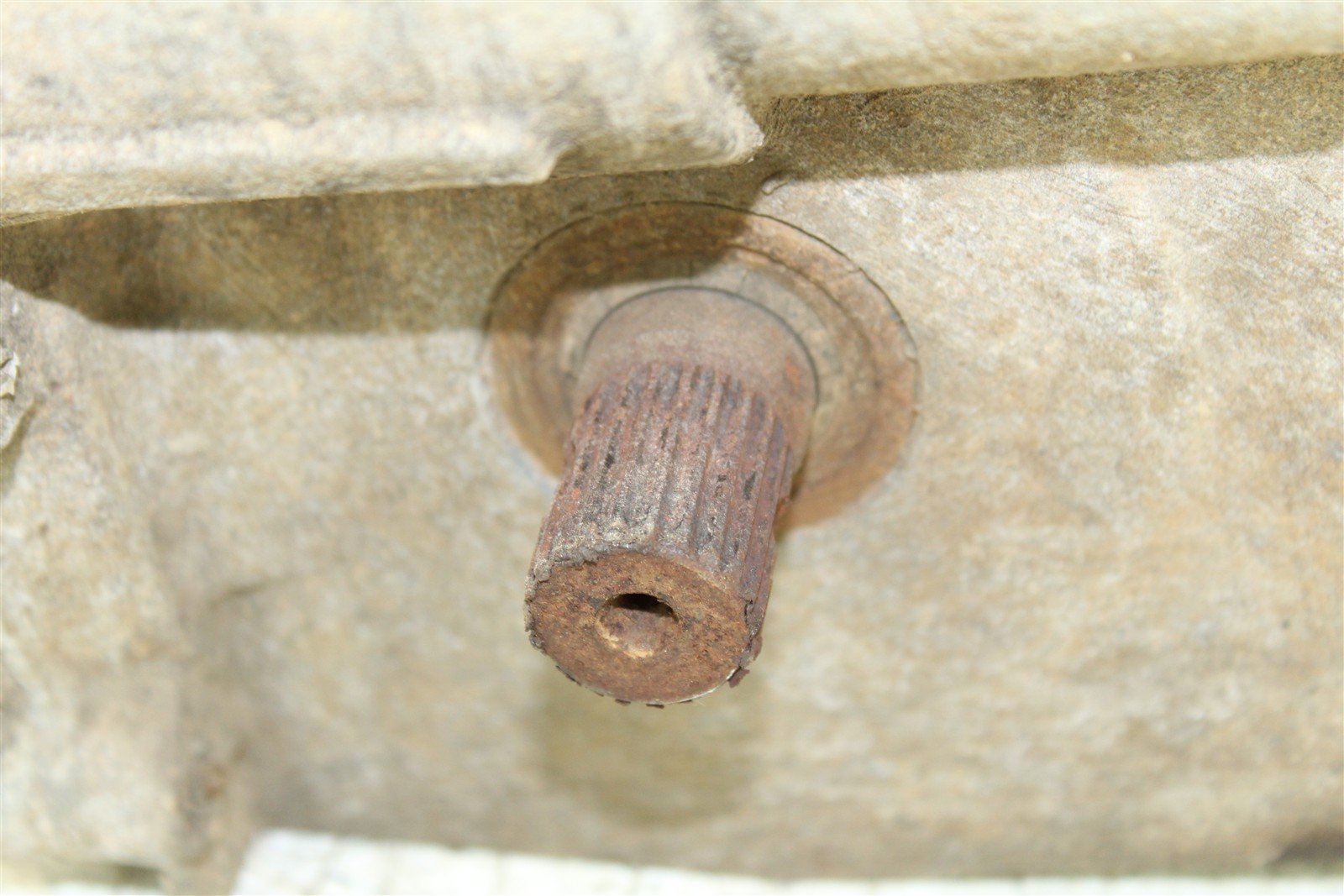 2004 Polaris Sportsman 600 4x4 Transmission Gear Box Case READ DESCRIPTION 34140