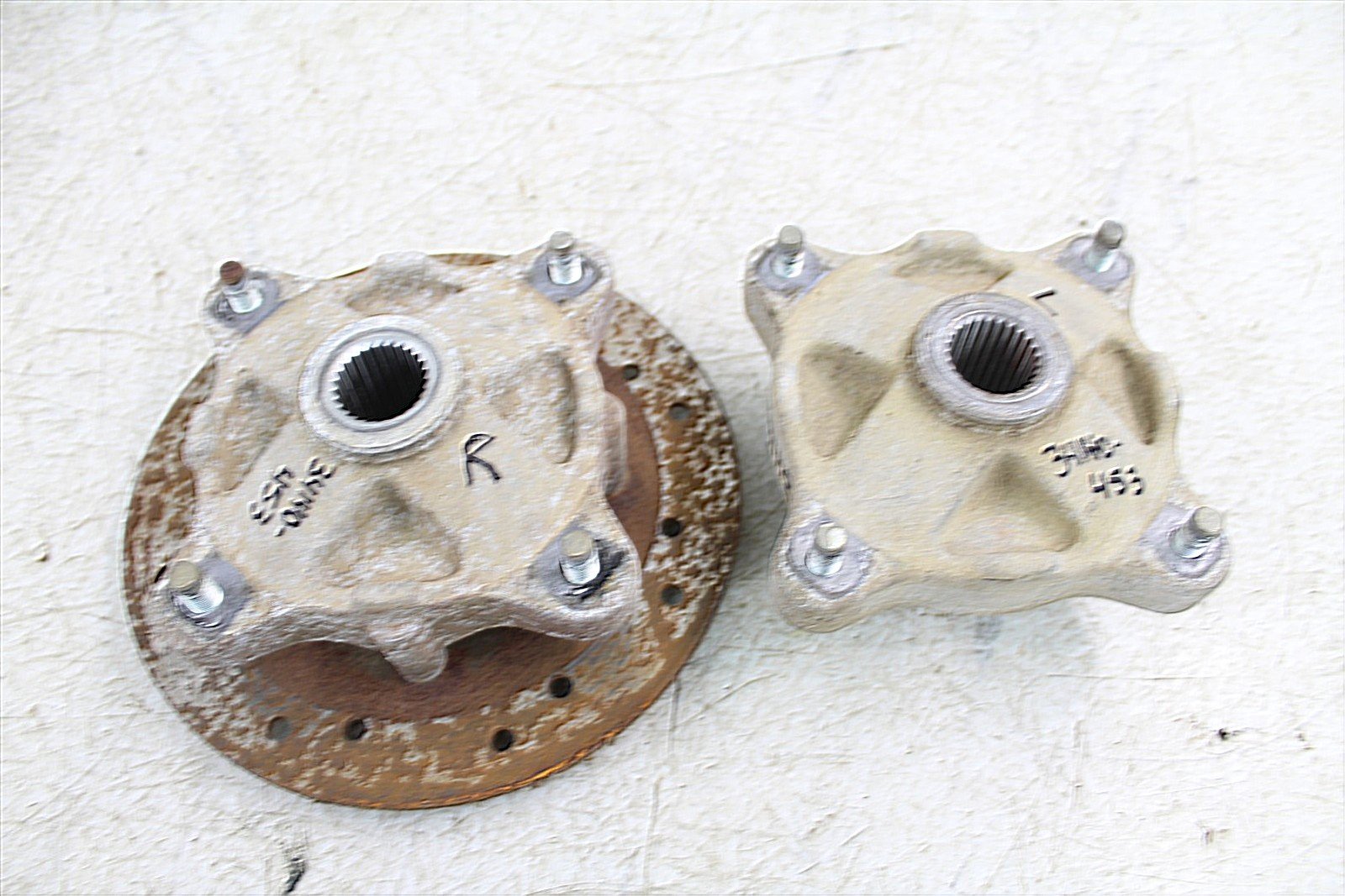 2004 Polaris Sportsman 600 4x4 Rear Hubs Wheel Mounts 34140