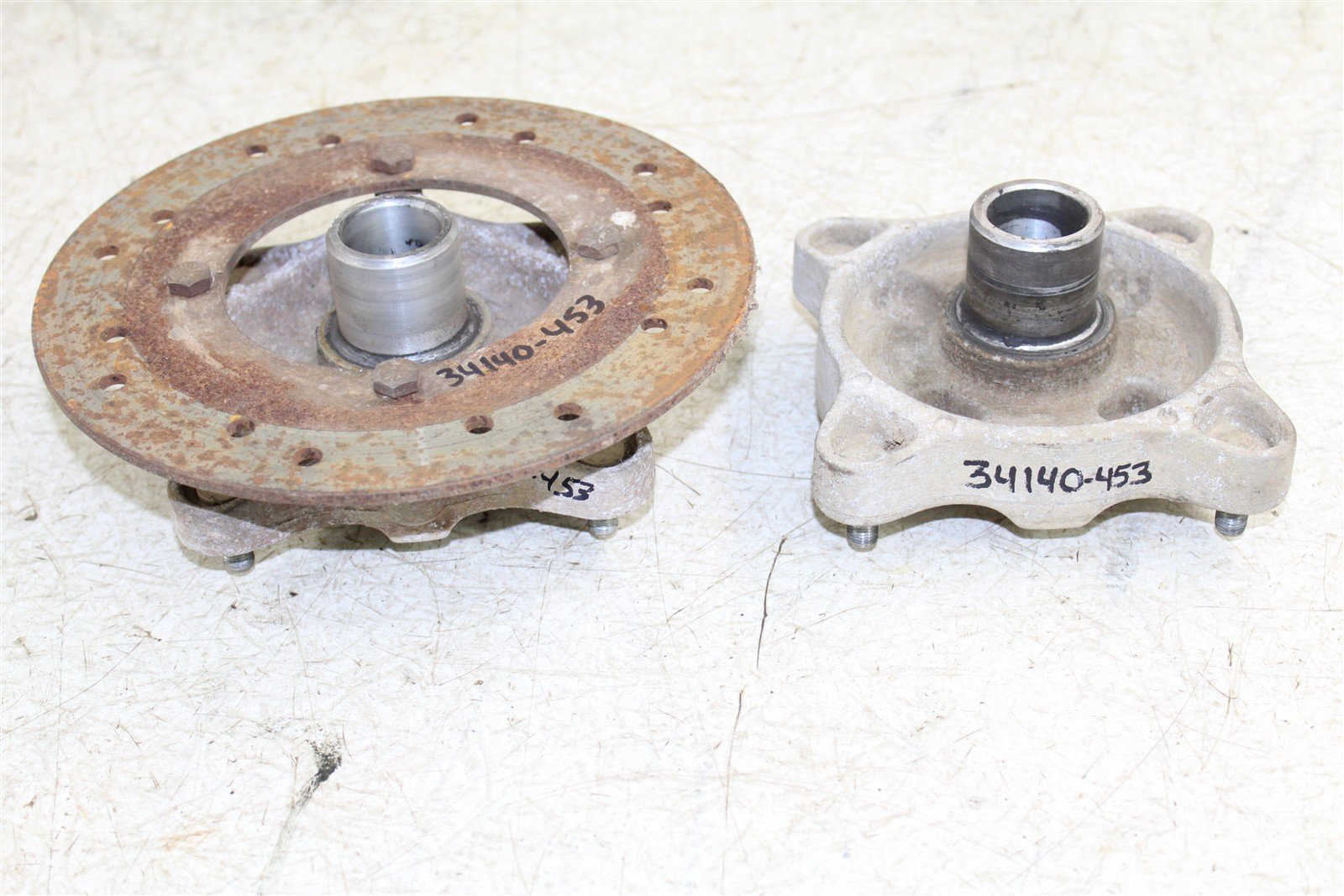2004 Polaris Sportsman 600 4x4 Rear Hubs Wheel Mounts 34140