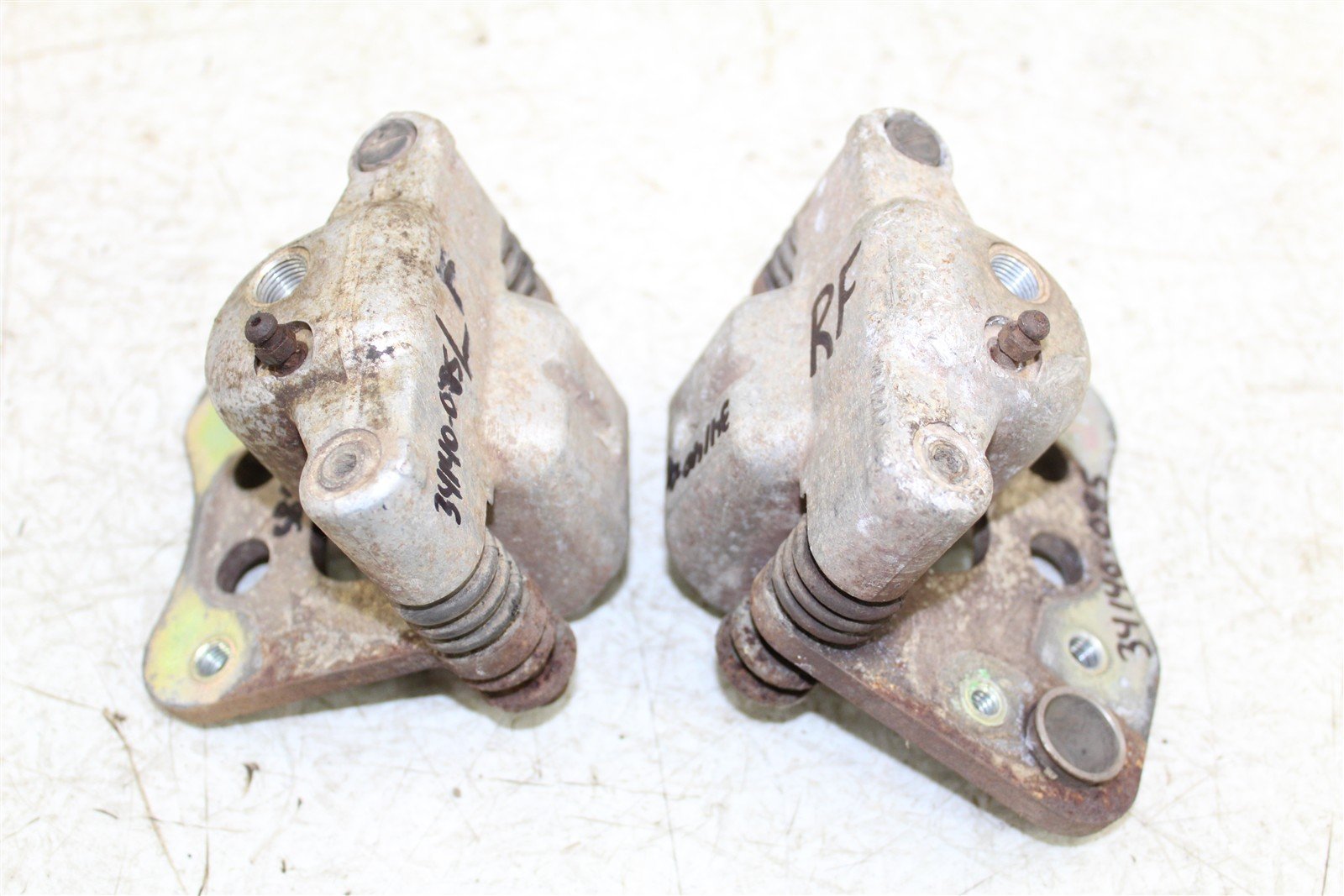 2004 Polaris Sportsman 600 4x4 Front Brake Calipers Set Left Right 34140