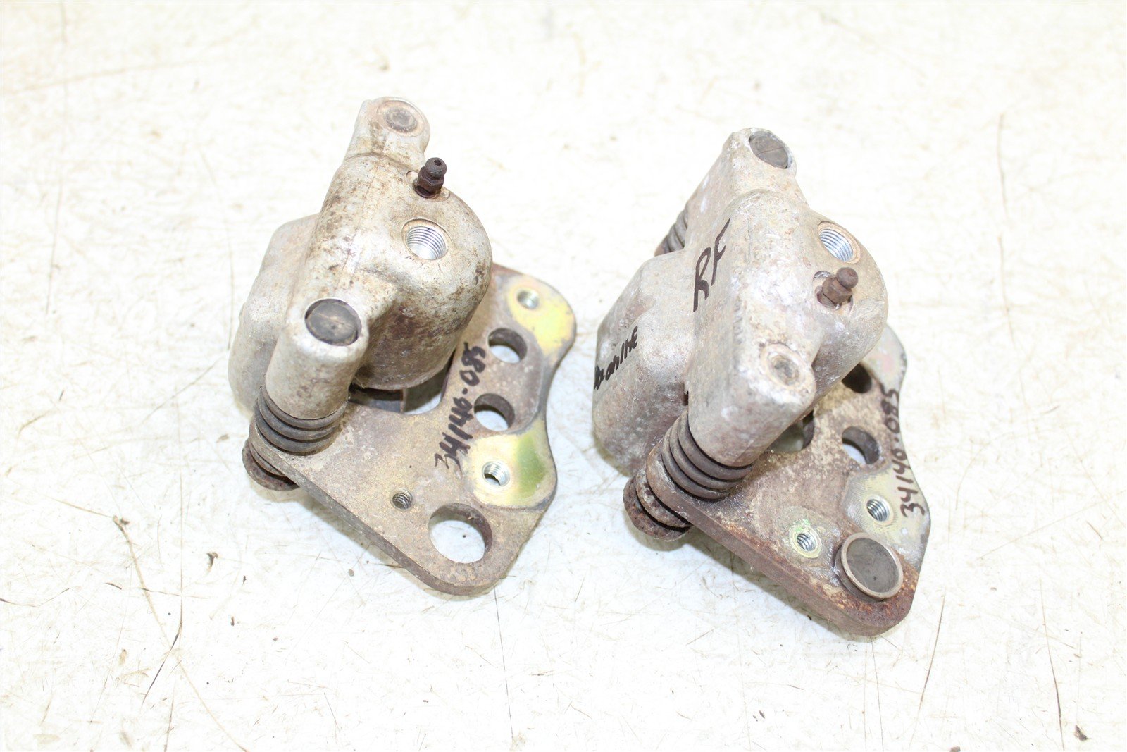 2004 Polaris Sportsman 600 4x4 Front Brake Calipers Set Left Right 34140