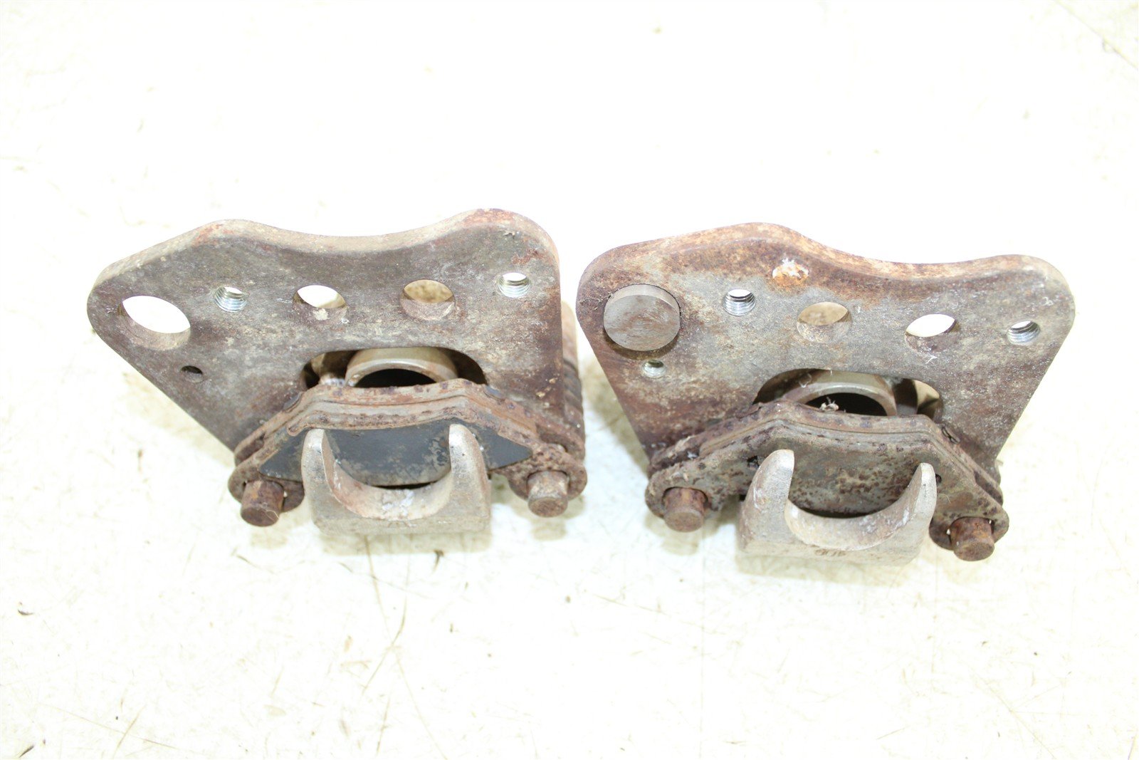 2004 Polaris Sportsman 600 4x4 Front Brake Calipers Set Left Right 34140