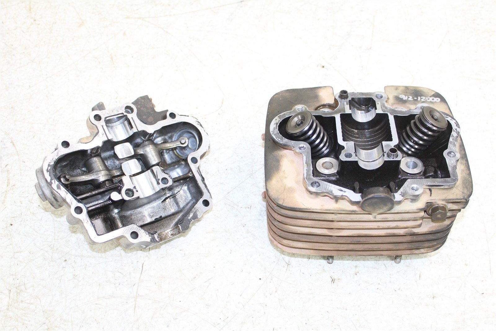 2001 Arctic Cat 250 2x4 Cylinder Head Valve Cover Intake Exhaust 00021