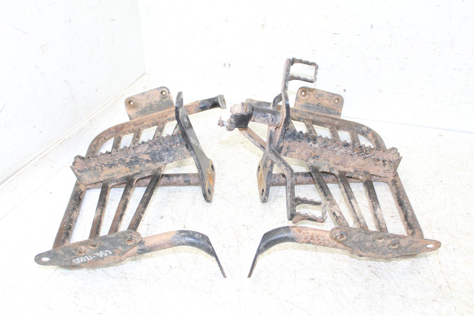 2001 Arctic Cat 250 2x4 Foot Pegs Rests Set w/ Shifter Left Right 00021