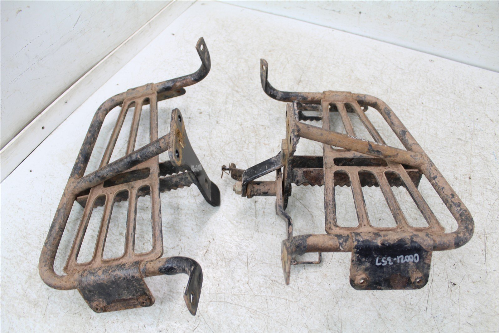 2001 Arctic Cat 250 2x4 Foot Pegs Rests Set w/ Shifter Left Right 00021