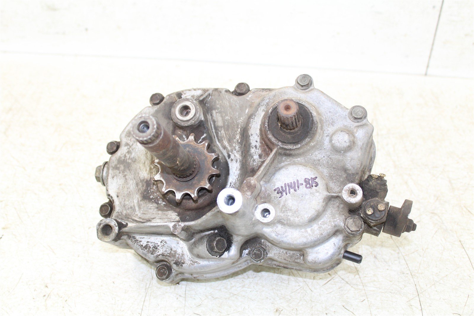 1990 Polaris Trail Boss 250 4x4 Transmission Gear Box Case 34141