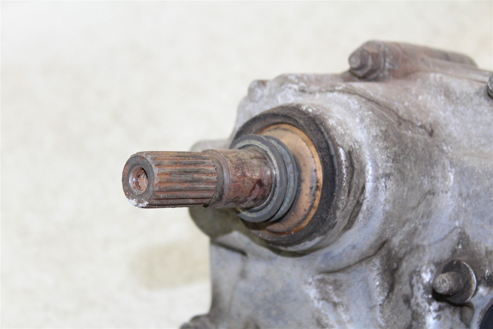 1990 Polaris Trail Boss 250 4x4 Transmission Gear Box Case 34141