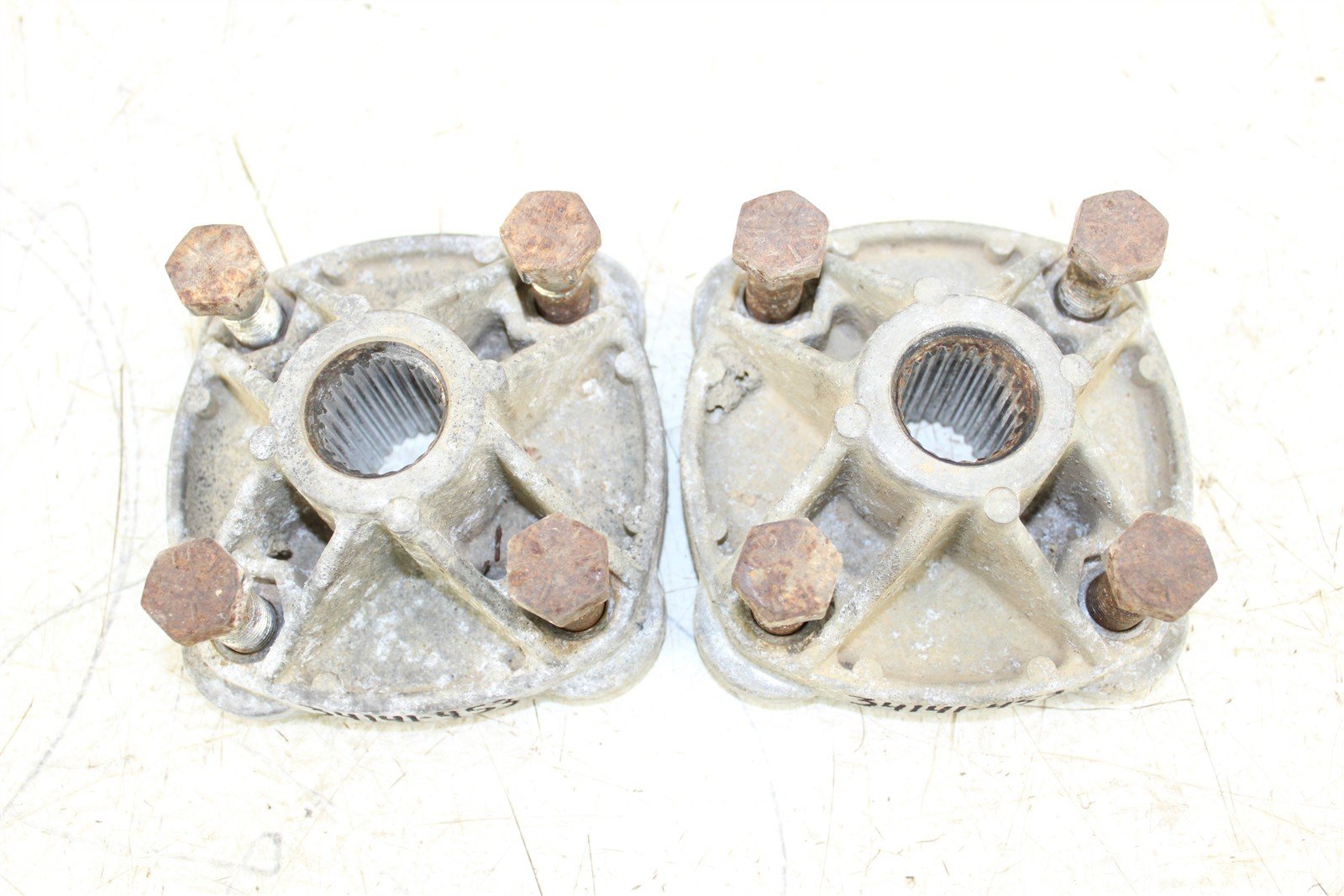 1990 Polaris Trail Boss 250 4x4 Rear Hubs Wheel Mounts 34141