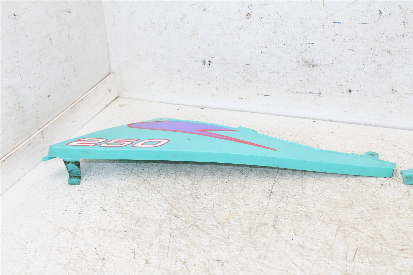 1990 Polaris Trail Boss 250 4x4 Gas Tank Shrouds Fenders Left Right 34141