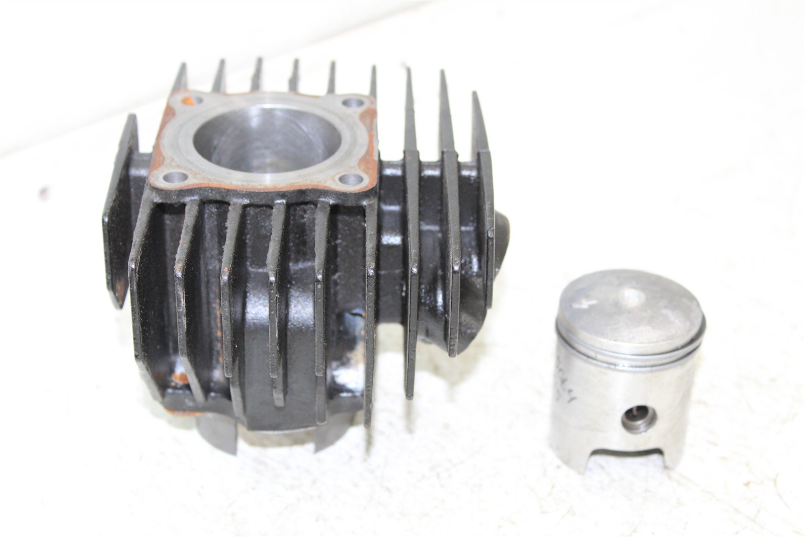 1993 Yamaha PW 80 Cylinder Jug w/ Piston 55064