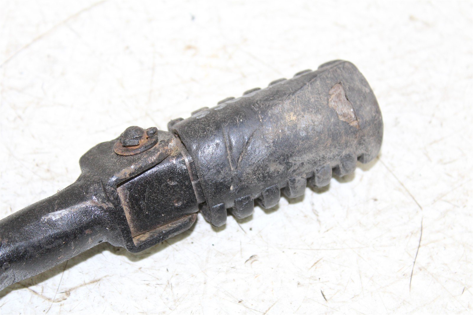 1993 Yamaha PW 80 Foot Pegs Set Hardware Springs Rests 55064