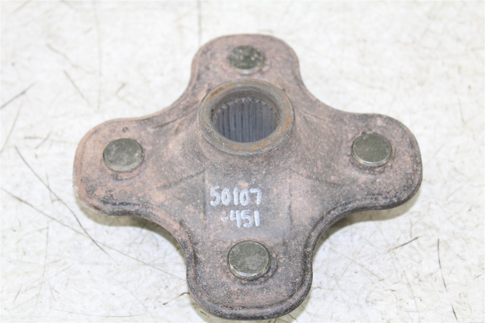 1999 Yamaha Grizzly 600 4x4 Rear Left Hub Wheel Mount 50107